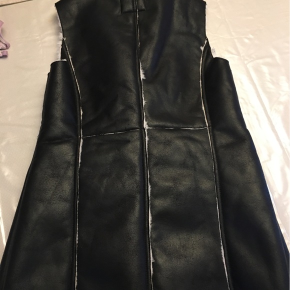 Faux fur vest - Picture 3 of 5